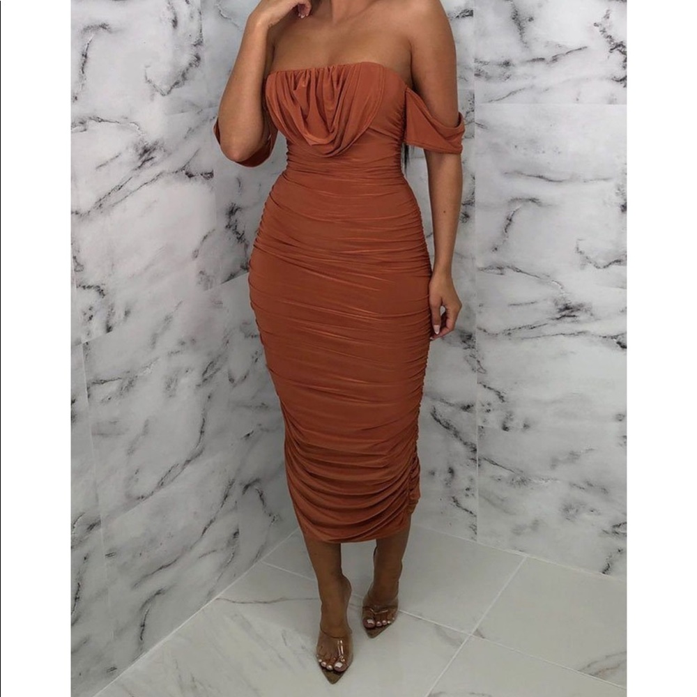 DRESS